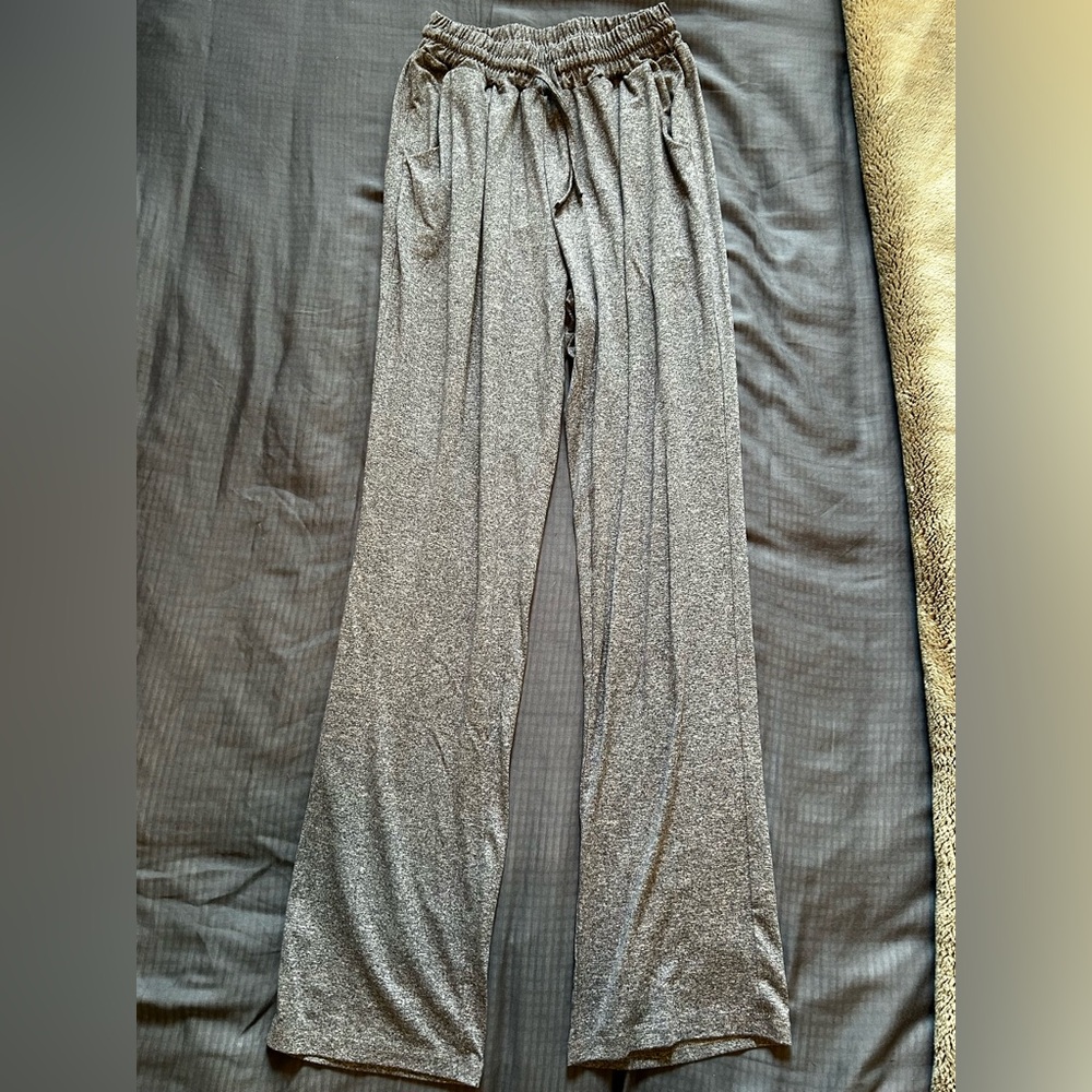 Grey comfy pantss with pockets